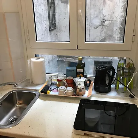 Great Near Coliseum Apartman